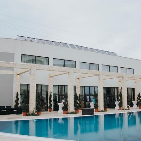 Pik Elegance Hotel Ploieşti Exterior foto