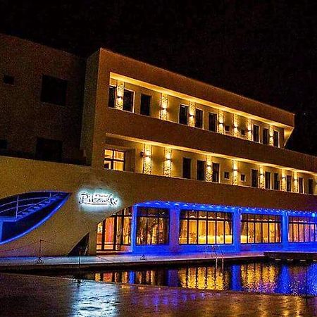 Pik Elegance Hotel Ploieşti Exterior foto