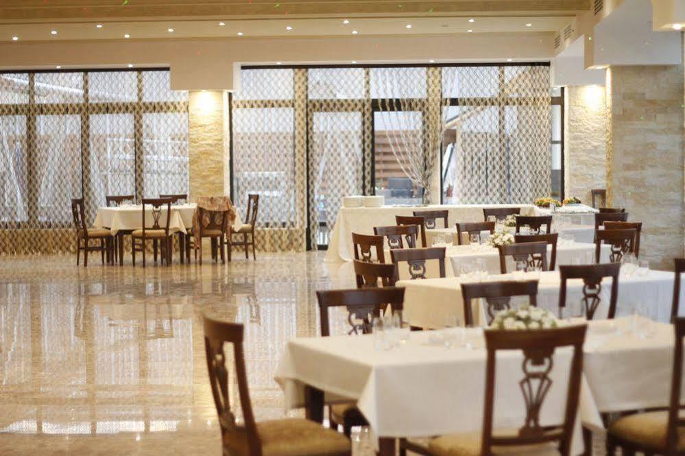 Pik Elegance Hotel Ploieşti Exterior foto