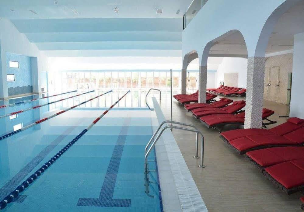 Pik Elegance Hotel Ploieşti Exterior foto