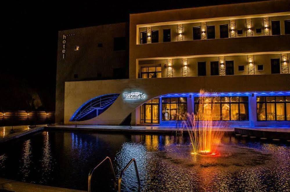 Pik Elegance Hotel Ploieşti Exterior foto